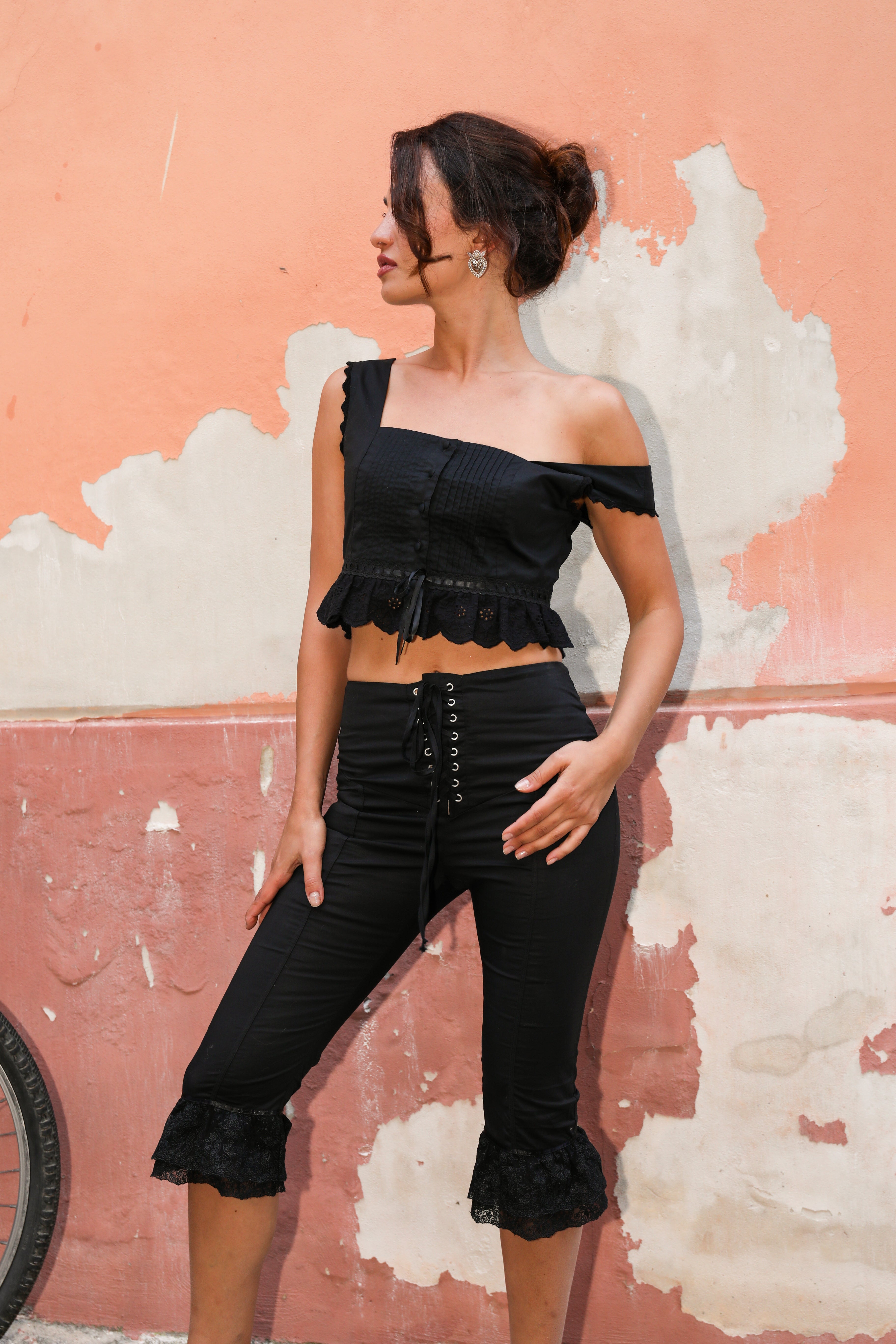 The Contadina Blouse I Black