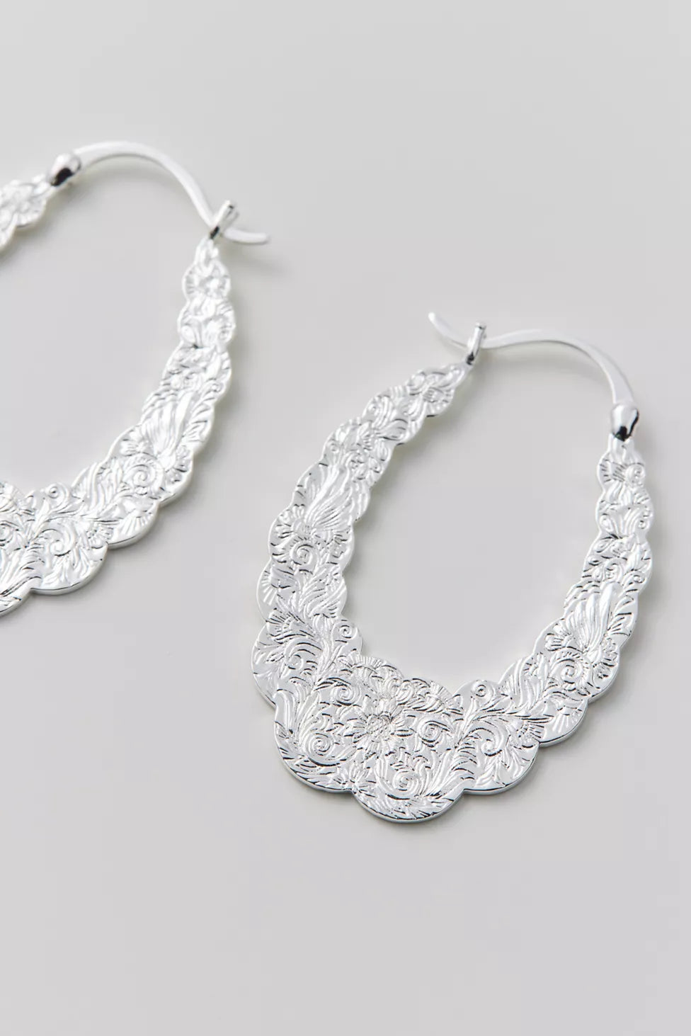 The Salina Scalloped Earrings-Serpenti Apparel