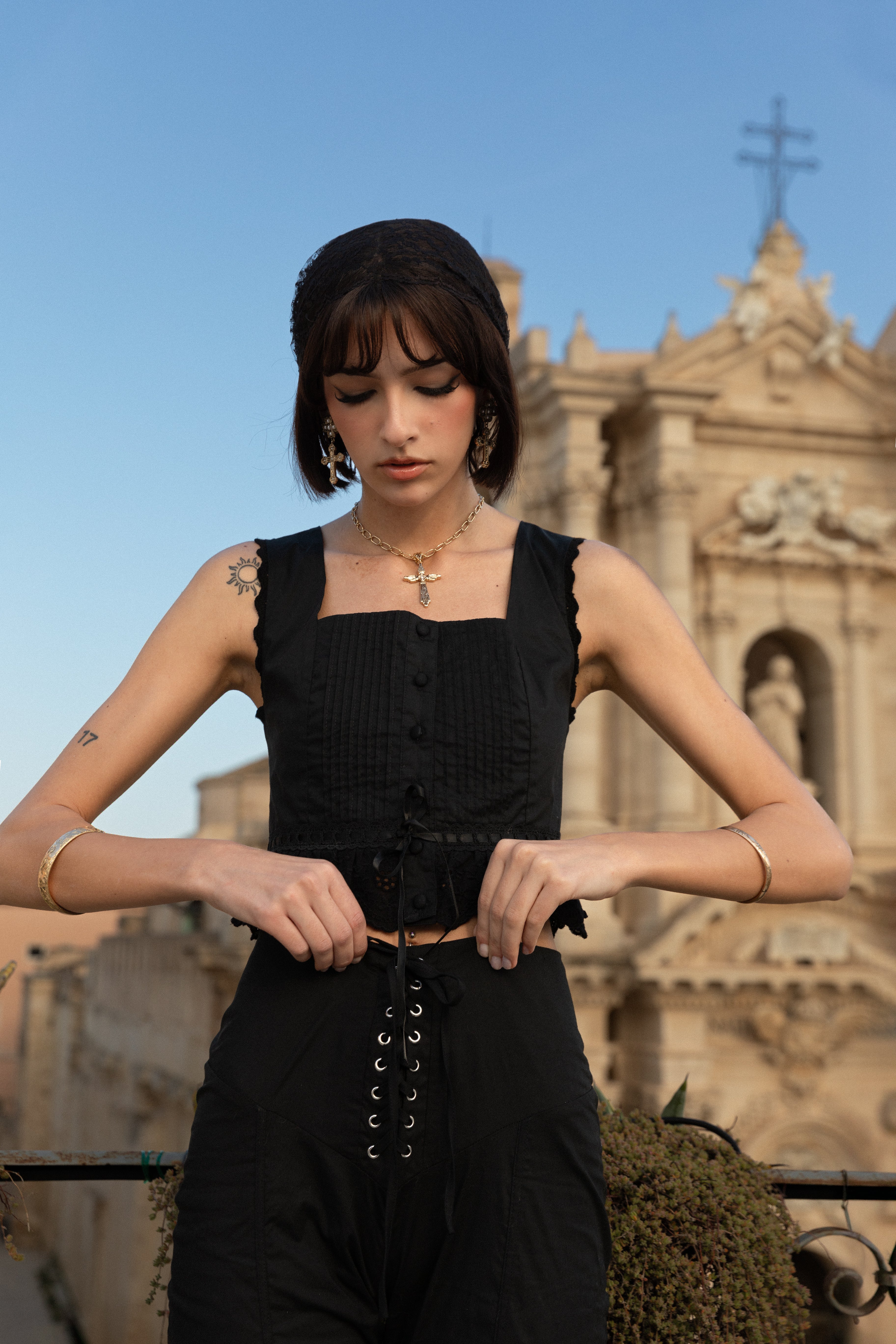 The Contadina Blouse I Black-Serpenti Apparel